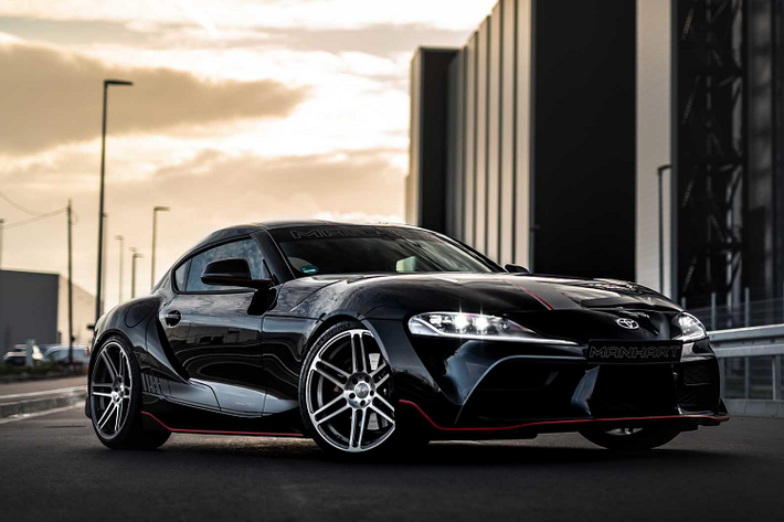 Cả 2 mẫu siêu xe thể thao BMW Z4 và Toyota Supra 2020 mới đều sử dụng chung một nền tảng động cơ. Cả 2 mẫu xe thể thao chủ lực của 2 thương hiệu xe hơi này chia sẻ chung vô số thành phần hệ truyền động cũng như các chi tiết khác. Vì thế mà Manhart đã không mất quá nhiều thời gian để đưa ra bản độ mới này, đưa công suất của chiếc xe tăng thêm 110 mã lực.
