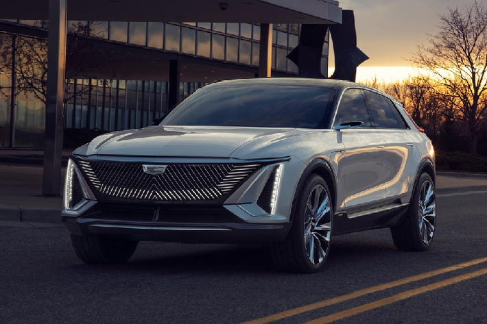 Dù ra mắt trong năm nay, Cadillac Lyriq hoàn toàn mới phiên bản sản xuất sẽ không thể có mặt trên thị trường trước năm 2022, theo The Verge. Chiếc SUV điện vẫn còn một số điểm cần hoàn thiện. Bên cạnh Mỹ, Lyriq có thể được sản xuất tại Trung Quốc.