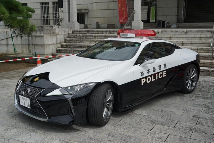 "Trái tim" xe cảnh sát Lexus LC500 là khối động cơ xăng V8, dung tích 5.0 lít, hút khí tự nhiên, 32 van, sản sinh công suất tối đa 471 mã lực tại vòng tua máy 7.100 vòng/phút và mô-men xoắn cực đại 540 Nm tại vòng tua máy 4.800 vòng/phút.