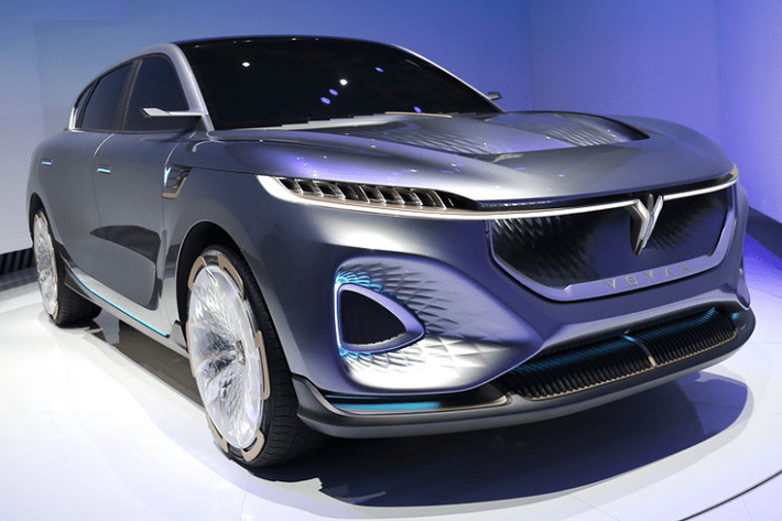 Voyah là một thương hiệu xe điện cao cấp mới thuộc Dongfeng Motors Trung Quốc, với một logo thú vị trông như biểu tượng của một bộ phim hoặc trò chơi khoa học viễn tưởng. Cách đây đôi tháng, thương hiệu này đã giới thiệu một mẫu sedan concept gọi là i-Land. Tại Triển lãm Ô tô Bắc Kinh 2020, họ đã giới thiệu một mẫu SUV concept gọi là Voyah i-Free hoàn toàn mới.
