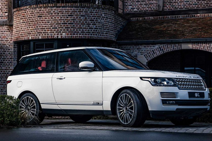 Mới đây, nhà độ Hà Lan Niels van Roij Design đã giới thiệu một phiên bản chế tác thân xe (Coachbuilding) của mẫu xe Range Rover SV Coupe, mang tên ‘Adventum Coupe’. Là phiên bản hoàn thiện cho những gì nhà sản xuất Anh Quốc còn chưa tính tới, phía hãng độ dự kiến sẽ sản xuất chỉ 100 chiếc cho dòng SUV 2 cửa này.