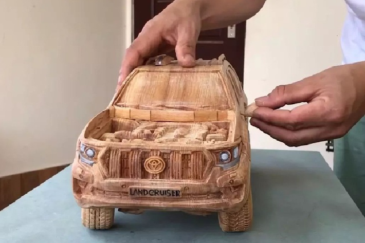 Các video này nhận được sự thán phục và đánh giá cao của cộng đồng. Trung bình mỗi video có hơn 5 triệu lượt xem, riêng video chế tác Toyota Land Cruiser V8 hiện đã vượt 53 triệu lượt xem.