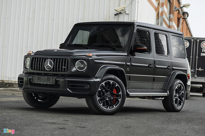 Từ khi được nâng cấp thế hệ mới vào năm 2018, "ông vua off-road" Mercedes-AMG G 63 mới dần trở nên phổ biến hơn tại Việt Nam dù mức giá đắt đỏ. Mới đây, chiếc Mercedes-AMG G 63 với gói địa hình Trail Package vừa được mang về Việt Nam. Đây là chiếc Mercedes-AMG G 63 đầu tiên tại Việt Nam sở hữu gói trang bị này.