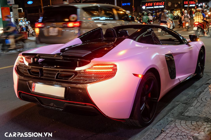 McLaren 650S Spider được trang bị khối động cơ M838T V8 tăng áp kép, sản sinh công suất tối đa 650 mã lực và mô men xoắn cực đại đạt 678 Nm. Xe có khả năng tăng tốc từ 0-100 km/h trong vòng 3 giây, 0-200 km/h trong vòng 8,4 giây và có tốc độ tối đa là 333 km/h.