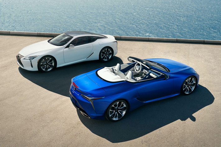Được giới thiệu tại triển lãm xe Los Angeles Auto Show 2019, Lexus LC 500 Convertible 2021 mới có nhiều ưu điểm so với biến thể mui mở Lexus LC coupe.