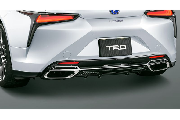 Thương hiệu xe sang Lexus cho biết chi tiết này không chỉ tăng tính thẩm mỹ cho chiếc xe mà còn giúp giảm tiếng ồn của gió và sự rung lắc.