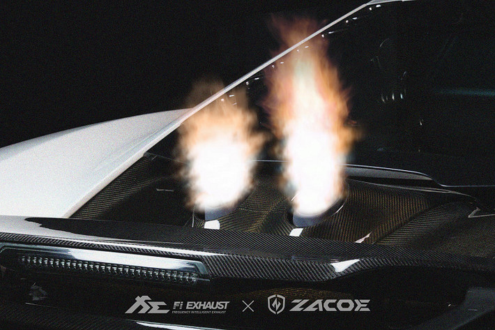Tuy nhiên gần đây, thương hiệu ống xả nổi tiếng Fi Exhaust đã kết hợp cùng đội ngũ thiết kế đến từ thương Zacoe cho bộ chuyển đổi kết cấu hệ thống xả cùng một hệ thống xả mới đầy uy lực.
