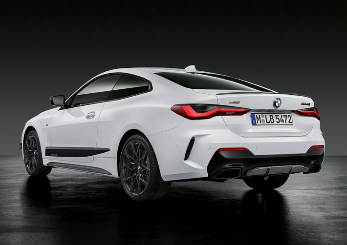 Tổng thể, BMW 4-Series thế hệ mới sở hữu kiểu dáng đậm chất thể thao. Thiết kế mới của 4-Series tập trung vào tính khí động học, giúp chiếc coupe có chỉ số cản gió 0,25 - tốt nhất từ trước tới nay.