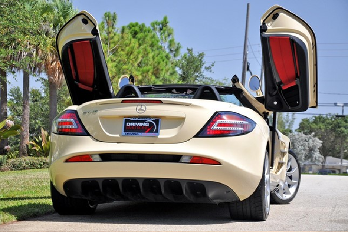 Sau khi dòng SLR bị khai tử, McLaren còn đem tới một chương trình nhằm nâng cấp 25 chiếc SLR McLaren thông qua bộ phận McLaren Special Operations (MSO) cho những khách hàng có nhu cầu.