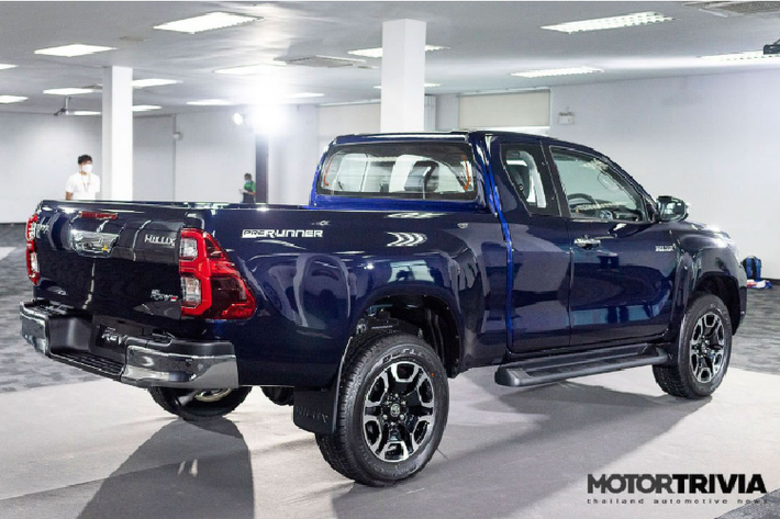 Ở bản Revo Rocco (cạnh tranh với Ford Ranger Raptor), xe sở hữu ngoại hình cơ bắp, hầm hố. Phiên bản này xe còn được trang bị thêm phần ốp vòm bánh xe đen, nối liền từ đèn sương mù vuông, cản trước thể thao, phụ kiện sau thùng xe. Đi cùng là bộ lốp Dunlop White Letters All Terrain (AT) . Xe sử dụng đèn pha Bi-Beam kết hợp đèn LED chạy ban ngày và đèn hậu LED.