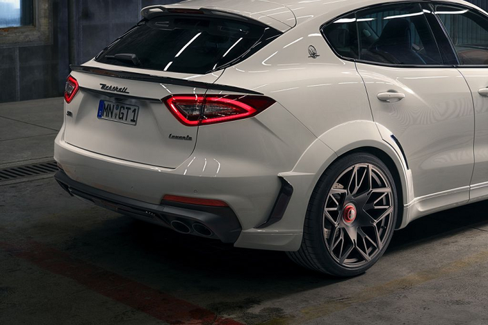 Trong khi đó, phiên bản máy dầu của mẫu siêu SUV nhà Maserati có khả năng sản sinh công suất 317 mã lực và 680 Nm – vượt trội hơn 46 mã và 80 Nm so với model tiêu chuẩn.