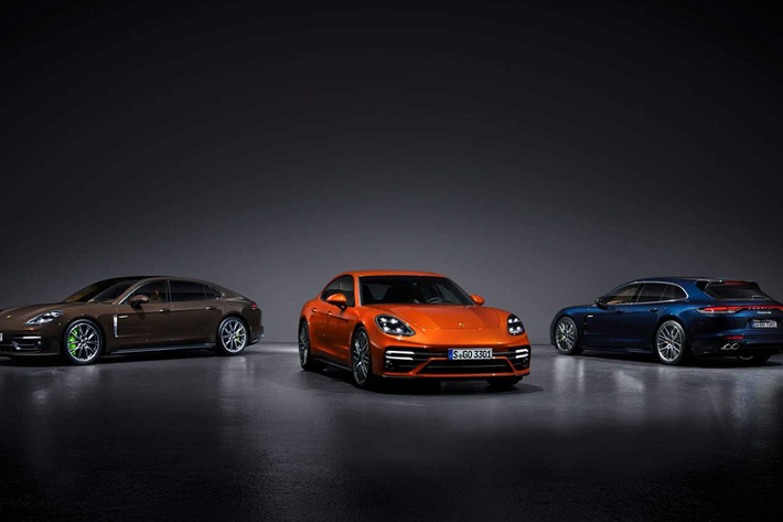 Porsche sẽ ra mắt Panamera nâng cấp tại Mỹ vào đầu năm sau, với giá bán sẽ được công bố gần thời điểm ra mắt. Ở châu Âu, xe sẽ được bán ra từ tháng 10, giá xe Porsche Panamera 2021 tại Đức bắt đầu từ 107.961 USD cho phiên bản RWD, 112.623 USD cho bản Panamera 4, 149.914 USD cho bản 4S E-Hybrid, 161.842 USD cho bản GTS và 212.432 USD cho bản cho Turbo S.