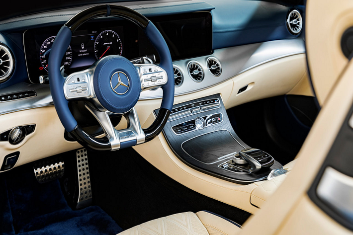 Hofele chỉ tạo ra đúng 1 chiếc HE Cabriolet duy nhất và không công khai giá bán, chỉ tiết lộ cho những khách hàng thực sự quan tâm.