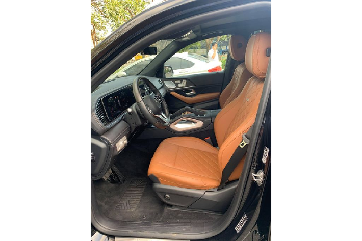 Không gian cabin của Mercedes-Benz GLE 340d AMG 2020 mới tiếp tục thể hiện sự sang trọng vốn có của thương hiệu xe sang nước Đức.