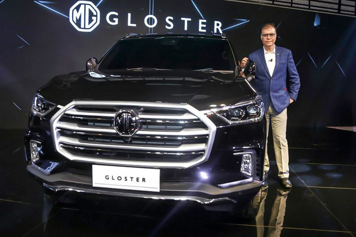 Sau khi được bán ra, mẫu xe này được định vị sẽ cạnh tranh trực tiếp với Toyota Land Cruiser Prado hay Jeep Grand Cherokee.