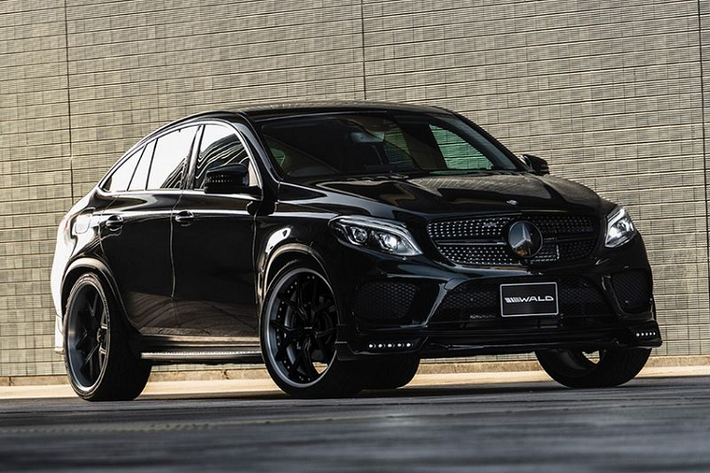 Lấy cảm hứng từ Mercedes-Benz GLE 63 Coupe 563 mã lực và GLE 63 S Coupe 603 mã lực, Wald International đã cung cấp cho GLE Coupe thông thường tấm lưới tản nhiệt Panamericana nổi bật ở phía trước, đồng thời bổ sung líp trước có các khe hút gió rộng hơn và tích hợp đèn ngày LED.