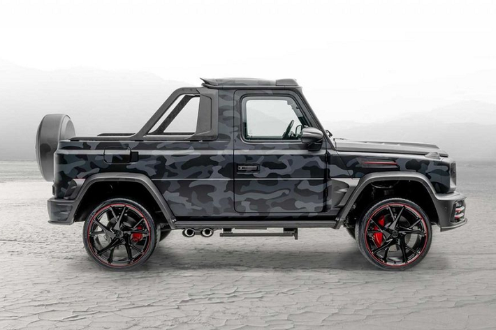 Cụ thể hơn vào hồi năm ngoái, sản phẩm hợp tác giữa Mansory và nhà thiết kế Phillip Plein đã cho ra mắt chiếc Mercedes-AMG G63 bán tải - Star Trooper trong màu áo rằn ri cực độc. Ngay sau đó, sự ngông cuồng của phiên bản này đã nhận được nhiều sự chú ý từ phía những tín đồ xe độ, bao gồm cả Youtuber nổi tiếng – Shmee.