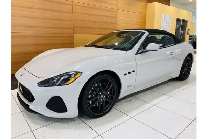 GranTurismo Sport được trang bị động cơ V8 4.244cc đạt công suất 405 mã lực tại 7100 vòng/phút và mô-men xoắn cực đại 460Nm tại 4750 vòng/phút.