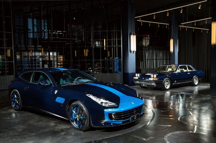 Phối màu của xe được lấy cảm hứng từ chiếc Ferrari 400i, chiếc xe mà Lapo Elkann đã mua vào năm 2016. Theo chia sẻ từ những người đam mê Ferrari lâu năm, màu sơn Blu Le Mans trên chiếc xe này là một trong những màu sơn đẹp mắt nhất từng được Ferrari sử dụng.