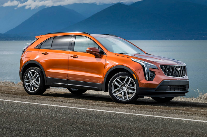 Cadillac hiện đã bắt đầu giao XT4 2021 cho các đại lý ở Trung Quốc, xe có giá bán từ 259.700 - 391.700 Nhân dân tệ (khoảng 891 triệu đồng - 1,34 tỷ đồng).
