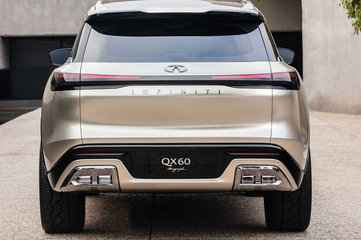 Điểm mới đáng chú ý đầu tiên đến từ kiểu dáng tổng thể của xe. Model Infiniti QX60 hiện hành có phần thô cứng, với kiểu dáng hộp vuông vức, nóc xe cao. Trong khi đó, QX60 Monograph mang trên mình nhiều đường nét mềm mại hơn. Nóc xe được hạ thấp, kết hợp cùng các trụ và cửa kính sơn đen - xu hướng thiết kế đã mang tới nhiều thành công cho các mẫu Range Rover.