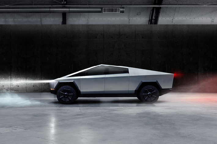Hiện chưa rõ nếu bị ngâm nước kiểu này Tesla Cybertruck có gặp trục trặc gì không. Một người dùng Twitter nói với Elon Musk rằng tính năng này rất hữu ích cho người thường xuyên đi săn hoặc câu cá.