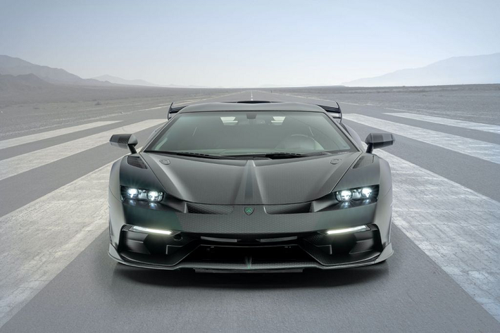 Trái tim V12 6.5 lít hút khí tự nhiên của chiếc Lamborghini Aventador độ khủng này cũng được Mansory tinh chỉnh, nâng công suất từ 759 mã lực và 720 Nm lên thành 799 mã và 780 Nm mô-men xoắn. Sự nâng cấp hiệu suất này còn được hỗ trợ bởi hệ thống 4 ống xả, được giới thiệu với khả năng tạo ra những âm thành đầy quyến rũ.
