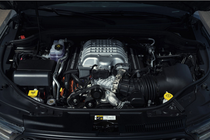 Dodge Durango thế hệ mới hiện đang ở thế hệ thứ 3 của mình sau khi chính thức quay trở lại thị trường vào tháng 8 năm 2010. Trước đó thế hệ thứ 2 của dòng SUV 7 chỗ này bị tạm ngưng sản xuất do doanh số thấp vào cuối năm 2008. Sau 10 năm, khoảng thời gian các mẫu xe khác thường bước sang thế hệ mới thì Durango lại trình là ng phiên bản facelift cho năm 2021. Trong đó đáng chú nhất là biến thể SRT Hellcat.