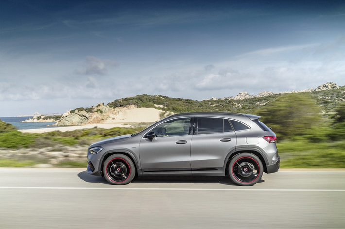 Thế hệ mới của Mercedes-Benz GLA ra mắt cuối năm 2019. Được định hình trong phân khúc NGCC - New Generation Compact Car, GLA hướng đến nhóm khách hàng trẻ tuổi, vừa tiếp cận với thương hiệu ngôi sao ba cánh.