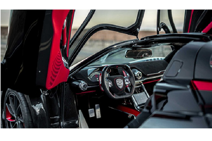Trong cuộc phỏng vấn mới đây với Top Gear, người đứng đầu SSC Jerod Shelby cho biết siêu xe Tuatara thế hệ mới sẽ có giá mềm hơn dù không công bố chi tiết. Cũng theo ông Jerod Shelby, siêu xe mới sẽ có kích thước nhỏ hơn, giá rẻ hơn nhưng vẫn đảm bảo những tố chất của “thần gió” Tuatara. Điều này có nghĩa số lượng xe sẽ nhiều hơn, trong khi Tuatara chỉ sản xuất 100 chiếc.