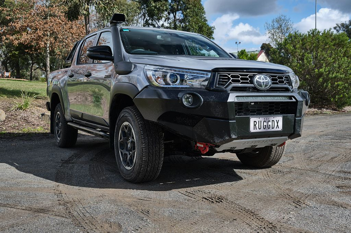 Nếu một ngày quyết định “lên đời” chiếc Toyota Hilux 2020 mới của mình, liệu bạn sẽ chọn phiên bản Rugged X, biến thể TRD quen thuộc hay chính chiếc xe này của nhà độ Wald?
