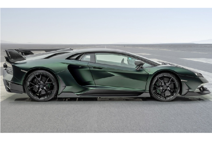 Mansory lựa chọn cái tên Cabrera cho mẫu xe này vì đây là tên của một giống bò đấu quan trọng trong lịch sử đấu bò của Tây Ban Nha. Những giống bò khác nổi tiếng cũng từng được đặt tên là Gallardo và Miura.