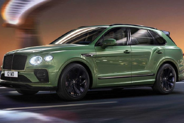 Ngoài ra, cản trước của Bentayga nâng cấp mới cũng được thiết kế khỏe khoắn hơn. Nhìn chung, mặt tiền của chiếc SUV siêu sang đã được trau chuốt theo hướng gọn gàng, hiện đại nhưng cũng có cả sự mạnh mẽ.