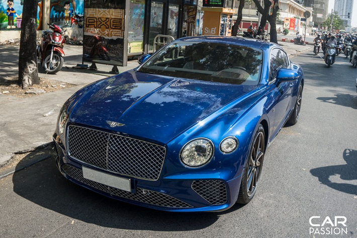Mẫu xe siêu sang Bentley Continental GT 2019 là thế hệ tiếp theo của dòng Continental GT danh tiếng đến từ hãng xe sang Anh Quốc, mẫu xe nổi bật với thiết kế thể thao nhưng lại không kém phần sang trọng, điều nay giúp Bentley “ghi điểm” lớn trong mắt những chủ nhân cá tính, đặc biệt là các khách hàng trẻ.
