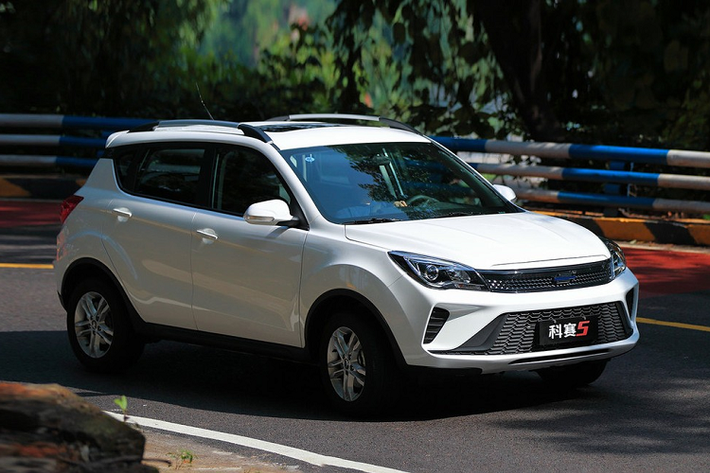 Tương tự những thương hiệu xe quốc tế, các thương hiệu xe Trung Quốc cũng thực hiện nâng cấp giữa vòng đời cho các sản phẩm nội địa. Mới đây, Oshan, một thương hiệu con của Changan Automobile, đã ra mắt mẫu xe Oshan Kesai 5 2020 mới (còn gọi là COS5).