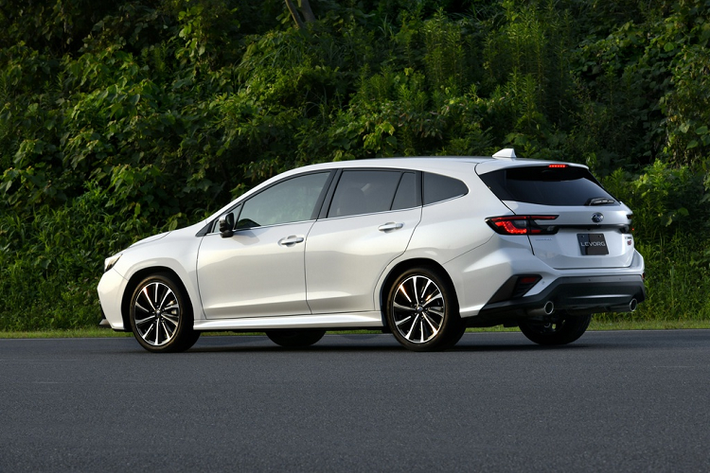 Một nâng cấp quan trọng khác trên Subaru Levorg 2021 chính là trang bị an toàn EyeSight thế hệ mới nhất, bao gồm nhiều hệ thống điện tử hỗ trợ người lái.