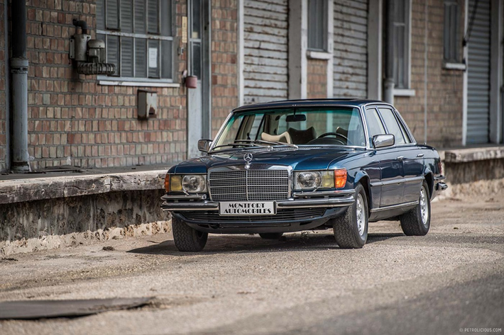 Khởi nguồn cho sự thành công của S-Class, Mercedes-Benz 450 SEL là một trong những mẫu xe giữ vai trò quan trọng hàng đầu trên chặng đường phát triển của thương hiệu ngôi sao ba cánh. Cho đến nay, những chiếc 450 SEL vẫn rất được săn đón trên thị trường xe cổ, mức giá xe Mercedes-Benz 450 SEL khoảng 24.000 USD – 30.000 USD nếu trong trình trạng tốt.