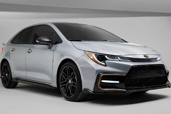 Toyota Corolla Apex Edition 2021 mới là một sự bất ngờ thú vị mà nhà sản xuất ô tô Nhật Bản dành cho các fan cuồng xe Corolla toàn cầu. Được biết, phiên bản đặc biệt mới được bổ sung một loạt các nâng cấp, cải tiến đáng kể khi so với biến thể Corolla tiêu chuẩn. Chiếc Corolla Apex Edition đã được nhá hàng trước đây nhưng cuối cùng thì giá xe đã được hé lộ.