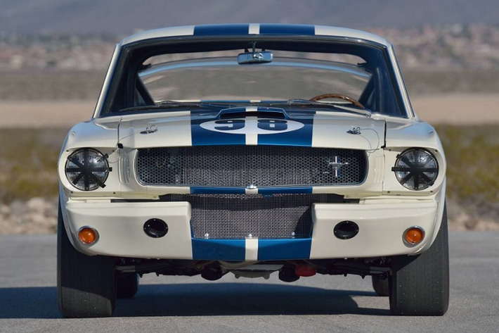 Giờ đây, chiếc Ford Mustang Shelby GT350R mang tính lịch sử này đang trên đường đến với phiên đấu giá Original Spring Classic lần thứ 33 do Meccum Auction tổ chức. Tại đây, chiếc xe được kỳ vọng sẽ trở thành chiếc Mustang có giá cao nhất, vượt qua con số 3,4 triệu Đô-la mà chiếc Ford Bullitt 1968 từng lập được cách đây không lâu.