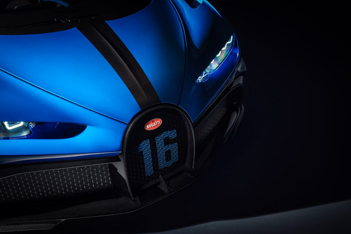Có thể nói, Chiron là một dòng xe với nhiều biết thể nhất của thương hiệu Bugatti. Có thể kể tới những mẫu xe được phát triển từ Chiron gây đình đám trong thời gian qua như Divo, La Voiture Noire, Centodieci và mới đây nhất chính là chiếc xe vừa được thương hiệu này cho ra mắt – Chiron Pur Sport.