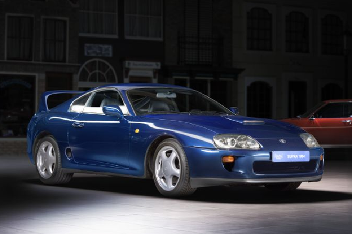 Ngoài hãng xe ôtô Toyota, những thương hiệu khác như Nissan hay Mazda cũng đã khởi động các chương trình tái tạo những phụ tùng cho các mẫu xe cũ của mình như R32, R33, R34 hay MX-5 Miata.