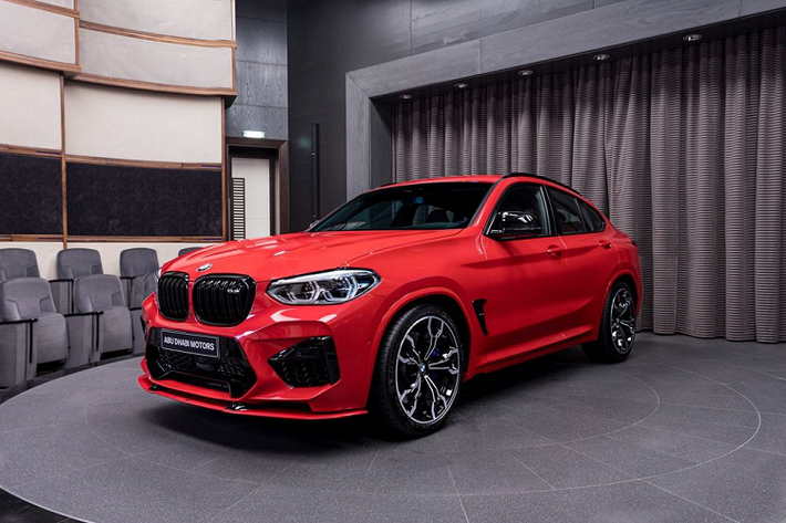 Và mặc dù cũng sở hữu kiểu thiết kế “đuôi cụt” như mẫu đàn anh X6, BMW X4 2020 mới thường ít nhận được sự chú ý từ giới mê xe, ngay cả với biến thể hiệu năng M hay M Competition.