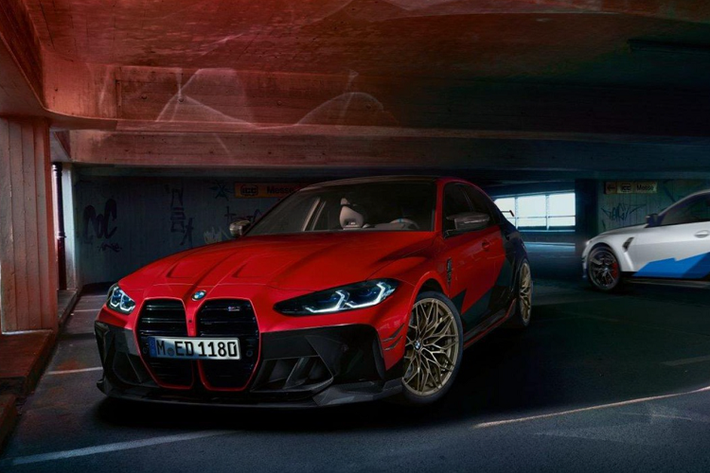 BMW M3 và M4 2021 mới là 2 mẫu xe hiệu suất cao nâng cấp từ dòng 3-Series và 4-Series. Đây là thế hệ thứ 6 của dòng xe này. Thế hệ đầu tiên ra mắt từ năm 1986 với chiếc M3 E30. Với M3 G80 và M4 G82 mới, xe sử dụng động cơ twin-turbo 6 xilanh thẳng hàng, dung tích 3.0L với công suất 479 mã lực và mô-men xoắn 550 Nm. Trong khi đó, biến thể M3 Competition và M4 Competition mạnh hơn có công suất lên đến 510 mã lực và mô-men xoắn 650 Nm.
