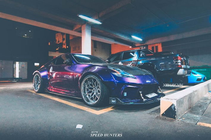 Đi sâu hơn vào tìm hiểu, cả hai chiếc Subaru WRX và Nissan 370Z hàng hiếm đều sở hữu bộ body-kit hoàn toàn mới, to bản, dày dặn và thực sự mang tới vẻ ngoài hầm hố, hoang dã.