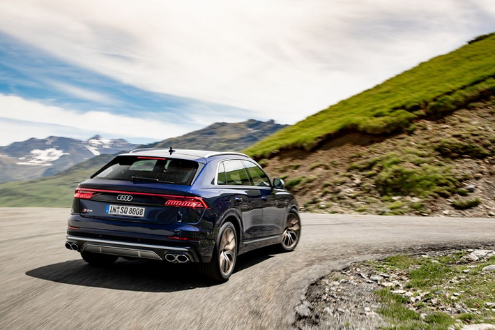 Và một chiếc Audi Q9 mang logo RS với khối động cơ V8 4.0 lít Twin-Turbo từ VW mang công suất hơn 600 mã lực có thể sẽ là một trong số đó.
