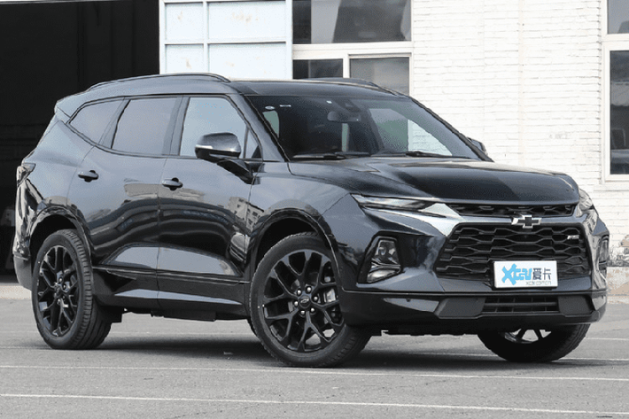 Tại triển lãm Ô tô Quảng Châu 2019 diễn ra vào tháng 11 năm ngoái, tập đoàn General Motors (GM) đã chính thức vén màn mẫu SUV 3 hàng ghế Chevrolet Blazer 2020 mới. Sau gần nửa năm, mẫu SUV cỡ trung này mới được tung ra thị trường Trung Quốc.