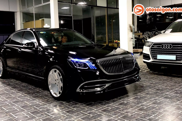 Mercedes-Benz S500 đời 2008 sử dụng động cơ V8 dung tích 5.5L (5.461 cc) M273 cho công suất tối đa 383 mã lực tại 6.000 vòng/phút và mô-men xoắn cực đại 530 Nm đạt được tại dải vòng tua từ 2.800 – 4.800 vòng/phút. Sức mạnh được truyền xuống cầu sau (RWD) thông qua hộp số tự động 7 cấp (7G-TRONIC).