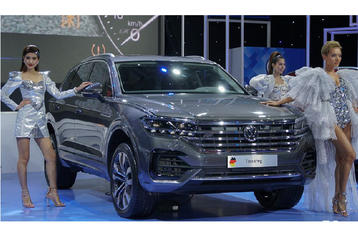 Nguyên nhân dẫn đến tình trạng trên là bởi Volkswagen Việt Nam đã thuê Volkswagen Touareg 2020 mới của đối tác Trung Quốc để kịp thời gian trưng bày xe tại Triển lãm ôtô Việt Nam 2019. Sau khi sự việc bị phát hiện, phía hãng xe nước Đức đã có công văn đề nghị được tái xuất 2 chiếc xe gặp sự cố đáng tiếc trên.