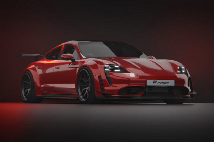 Với gói nâng cấp thân rộng, chiếc siêu xe Porsche Taycan được ốp thêm 4 vè giúp phần thân của xe rộng ra hơn 60mm ở đằng trước và 100mm ở khu vực bánh sau. Những ốp thân rộng này được thiết kế bo tròn với các hốc gió ven ăn nhập với vẻ ngoài của chiếc xe.