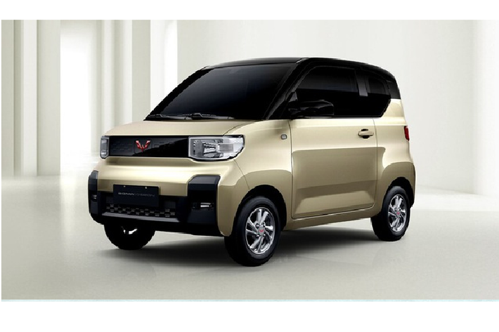 Mẫu xe điện mới của Wuling không có vẻ ngoài “dễ thương” như mẫu E của Honda, nhưng kiểu thiết kế vuông vức và phần nóc có màu sắc tương phản đủ khiến nó trở nên bắt mắt.